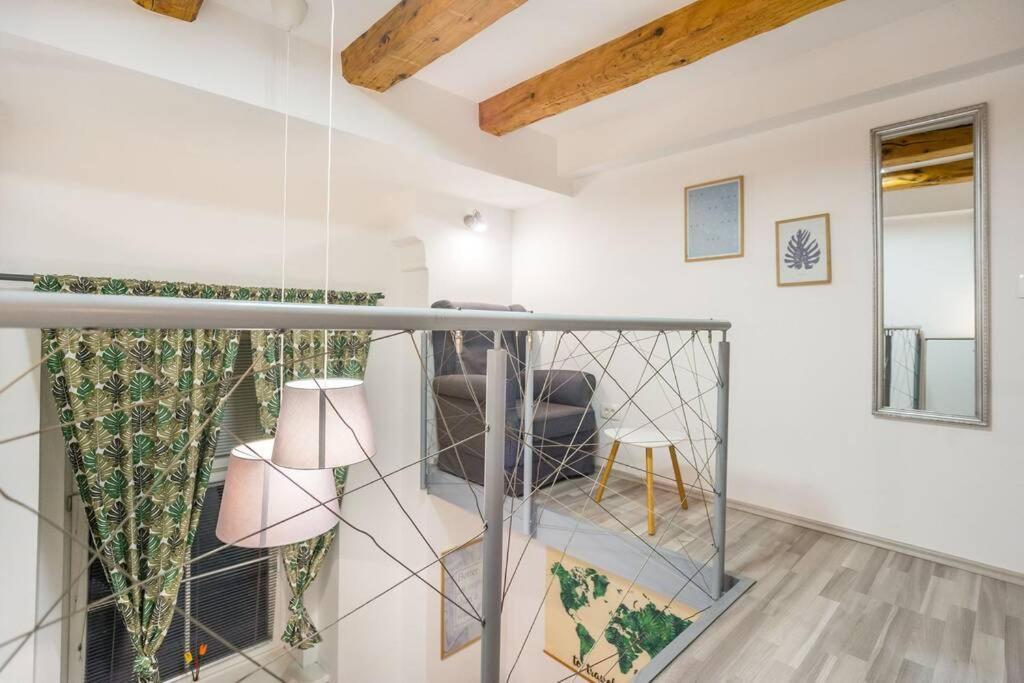 Apartma N'Poznam Tobacna Любляна Екстериор снимка